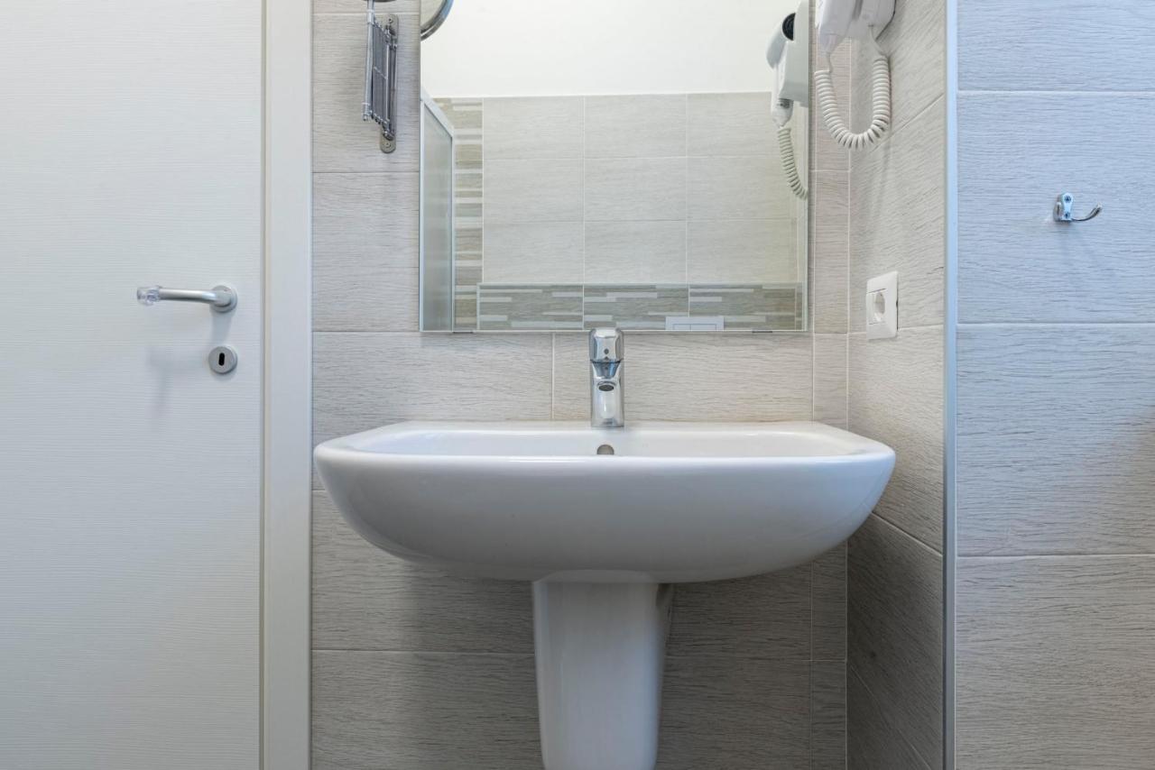 Leader Apartment 4 - Monzino - Hockey Msg Arena - Linate - Milan Luaran gambar